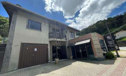 Sala comercial com 20m² no bairro Primeiro de Maio!!!