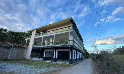 Galpão comercial/residencial para locação na Volta Grande-Brusque!!
