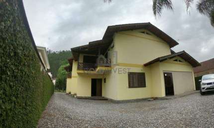 Casa com 5 quartos para alugar no São Pedro, Brusque 