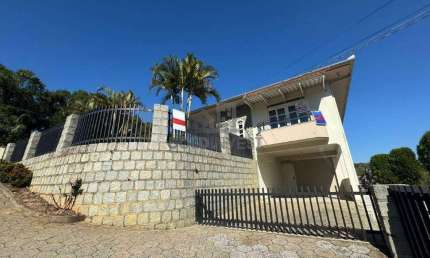 Casa com 4 quartos para alugar no Cedrinho, Brusque 
