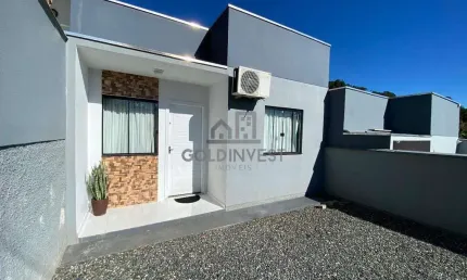 Casa semi mobiliada com 3 dormitórios no bairro Primeiro de Maio-Brusque!!