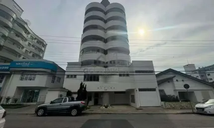 Apartamento com 3 quartos para alugar no Centro I, Brusque 