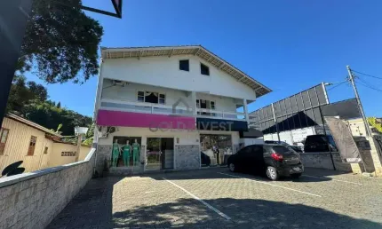 Casa com 3 quartos para alugar no Águas Claras, Brusque 