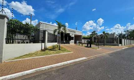 Casa em Condomínio para Venda em Guapiaçu, Condominio Villagio Gama, 3 dormitórios, 1 suíte, 2 banheiros, 2 vagas