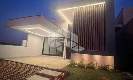 CASA Á VENDA 3 SUITES-4 VAGAS CONDOMINIO QUINTA DA MATA 2