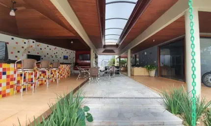 Casa em condomínio à venda no Jardim Canadá, 5 quartos, 3 suítes, 6 vagas.
