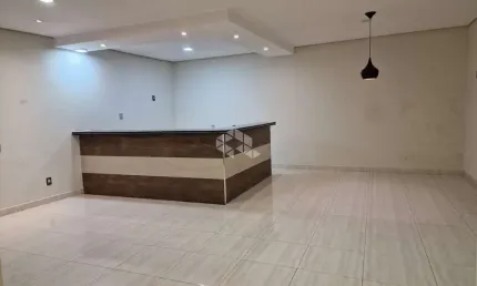 Sobrado á venda no condomínio evidence, 3 quartos, sendo 1 suíte, 4 vagas