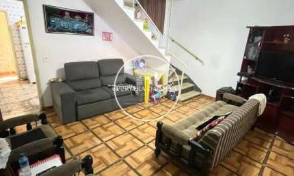 Sobrado á venda em Jardim Maria Rosa - Taboão da Serra - SP