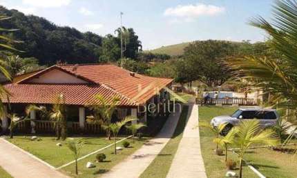 Chácara com 2 dormitórios à venda, 1200 m² por R$ 1.100.000,00 - Pinheirinho - Taubaté/SP