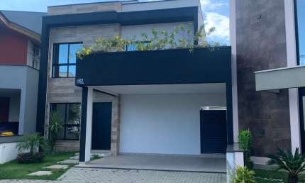 Village com 3 dormitórios à venda, 200 m² por R$ 1.400.000,00 - Condomínio Parque das Araucárias - Tremembé/SP