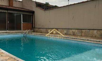 Casa com 3 dormitórios à venda, 320 m² por R$ 1.000.000,00 - Vila São José - Taubaté/SP