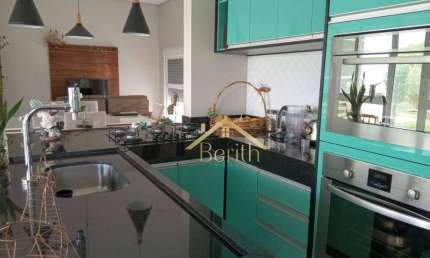 Village com 3 dormitórios à venda, 260 m² por R$ 1.100.000,00 - Reserva Altos Do Cataguá - Taubaté/SP