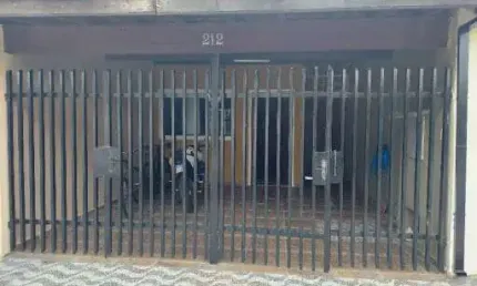 Casa com 2 dormitórios para alugar, 80 m² por R$ 1.950,00/mês - Jardim Garcez - Taubaté/SP