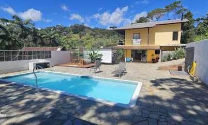 Casa com 3 dormitórios para alugar, 300 m² por R$ 7.500,00/mês - Sertãozinho - Santo Antônio do Pinhal/SP