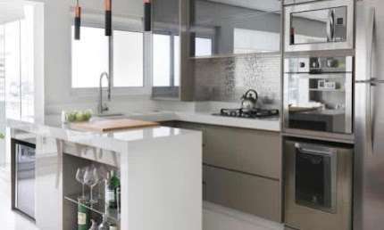 Casa com 3 dormitórios para alugar, 160 m² por R$ 6.000,00/mês - Piracangaguá - Taubaté/SP