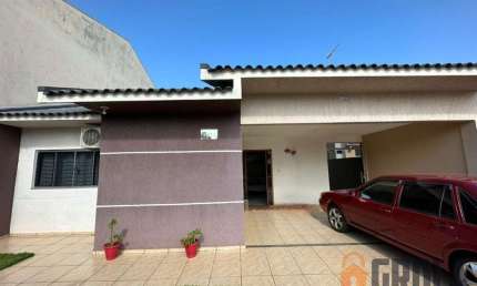 Casa para Venda em Campo Mourão, Centro, 3 dormitórios, 1 suíte, 2 banheiros, 2 vagas