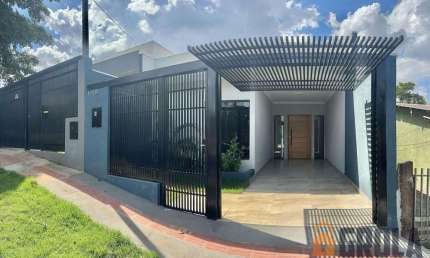 Casa para Venda em Maringá, Jardim Universo, 3 dormitórios, 1 suíte, 1 banheiro, 1 vaga
