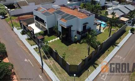 Casa para Venda em Campo Mourão, Jardim Shangrilá, 5 dormitórios, 5 suítes, 6 banheiros, 5 vagas