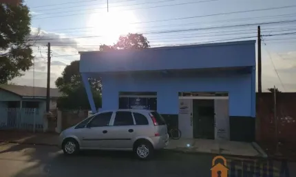 Casa para Venda em Campo Mourão, Jardim Pio XII, 3 dormitórios, 2 banheiros, 2 vagas