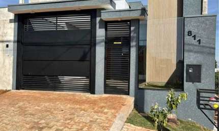 Casa para Venda em Campo Mourão, Jardim Ipanema, 3 dormitórios, 1 suíte, 2 banheiros, 1 vaga