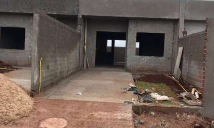 Casa para Venda em Campo Mourão, Jardim Panambi, 2 dormitórios, 1 banheiro
