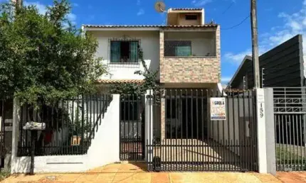 Sobrado para Venda em Campo Mourão, Jardim Três Marias, 3 dormitórios, 1 suíte, 3 banheiros, 1 vaga