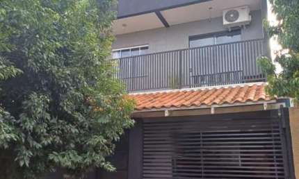 Sobrado para Venda em Campo Mourão, Jardim Ipanema, 4 dormitórios, 2 banheiros, 1 vaga
