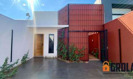Casa para Venda em Campo Mourão, Jardim Shangrilá, 3 dormitórios, 1 suíte, 2 banheiros, 2 vagas
