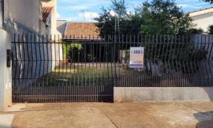 Casa para Venda em Campo Mourão, Jardim Residencial Araucária, 3 dormitórios, 1 suíte, 2 banheiros, 3 vagas