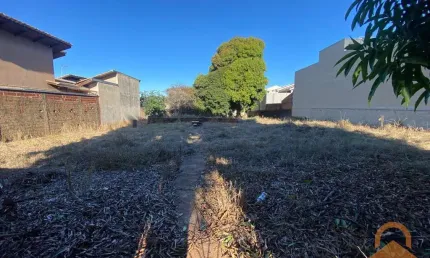 Terreno à venda na Avenida José Custódio de Oliveira, Centro, Campo Mourão