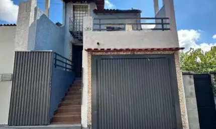 Sobrado para venda em campo mourão, vila teixeira, 2 dormitórios, 1 banheiro, 2 vagas