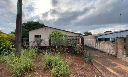Casa para Venda em Campo Mourão, Jardim Pio XII, 2 dormitórios, 1 banheiro, 2 vagas
