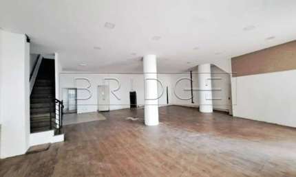 Ponto comercial para alugar na Rua Siqueira Campos, 928, Centro Histórico, Porto Alegre por R$ 15.000