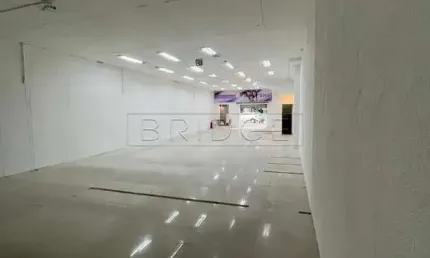 Ponto comercial para alugar na Rua Doutor Flores, 378, Centro Histórico, Porto Alegre por R$ 8.000