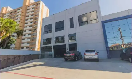 Ponto comercial para alugar na Avenida Protásio Alves, 3919, Petrópolis, Porto Alegre por R$ 17.800