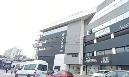 Sala comercial para alugar na Rua Recife, 36, Azenha, Porto Alegre por R$ 5.900