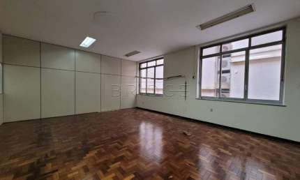 Sala comercial com 1 sala para alugar na Rua Uruguai, 277, Centro Histórico, Porto Alegre por R$ 7.200