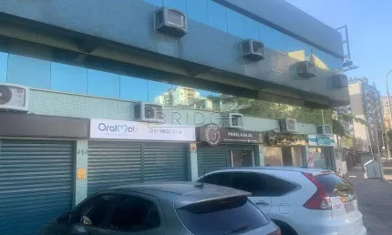 Sala comercial para alugar na Avenida Neusa Goulart Brizola, 410, Petrópolis, Porto Alegre por R$ 1.350