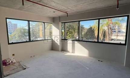 Sala comercial para alugar na Avenida Cristóvão Colombo, 1800, Floresta, Porto Alegre por R$ 1.587