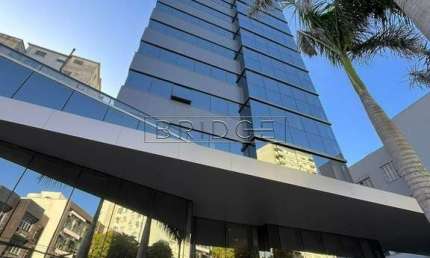 Sala comercial para alugar na Avenida Cristóvão Colombo, 1800, Floresta, Porto Alegre por R$ 1.545