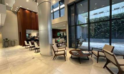 Sala comercial para alugar na Avenida Cristóvão Colombo, 1800, Floresta, Porto Alegre por R$ 2.000