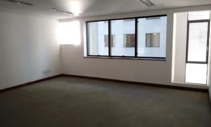 Sala comercial com 1 sala para alugar na Rua Doutor Florêncio Ygartua, 270, Moinhos de Vento, Porto Alegre por R$ 1.304