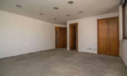 Sala comercial com 1 sala para alugar na Avenida Carlos Gomes, 328, Boa Vista, Porto Alegre por R$ 2.251