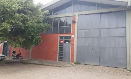 Barracão / Galpão / Depósito para alugar na Travessa Venezuela, 150, Humaitá, Porto Alegre por R$ 8.000