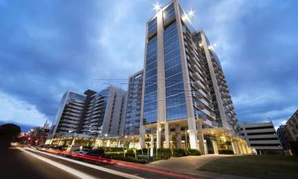 Sala comercial para alugar na Rua Gomes Jardim, 251, Santana, Porto Alegre por R$ 14.000