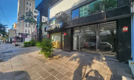 Ponto comercial para alugar na Avenida Getúlio Vargas, 918, Menino Deus, Porto Alegre por R$ 10.000