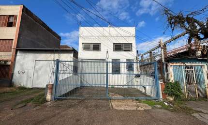 Barracão / Galpão / Depósito com 3 salas para alugar na Rua Dona Margarida, 1229, Navegantes, Porto Alegre por R$ 7.800