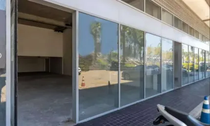 Ponto comercial para alugar na Avenida Assis Brasil, 4556, São Sebastião, Porto Alegre por R$ 7.500