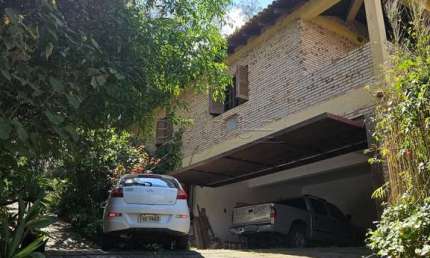 Casa comercial com 7 salas para alugar na Avenida Liberdade, 3172, Santa Isabel, Viamão por R$ 10.000