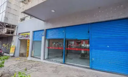 Ponto comercial com 2 salas para alugar na Avenida Cristóvão Colombo, 1504, Floresta, Porto Alegre por R$ 9.000